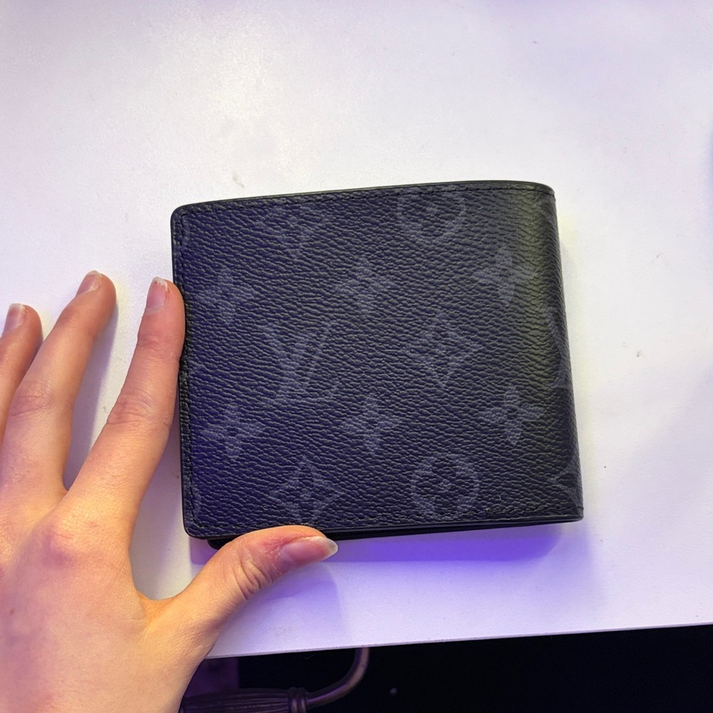 Louis Vuitton Monogram Black Card Holder - Picture 9 of 9